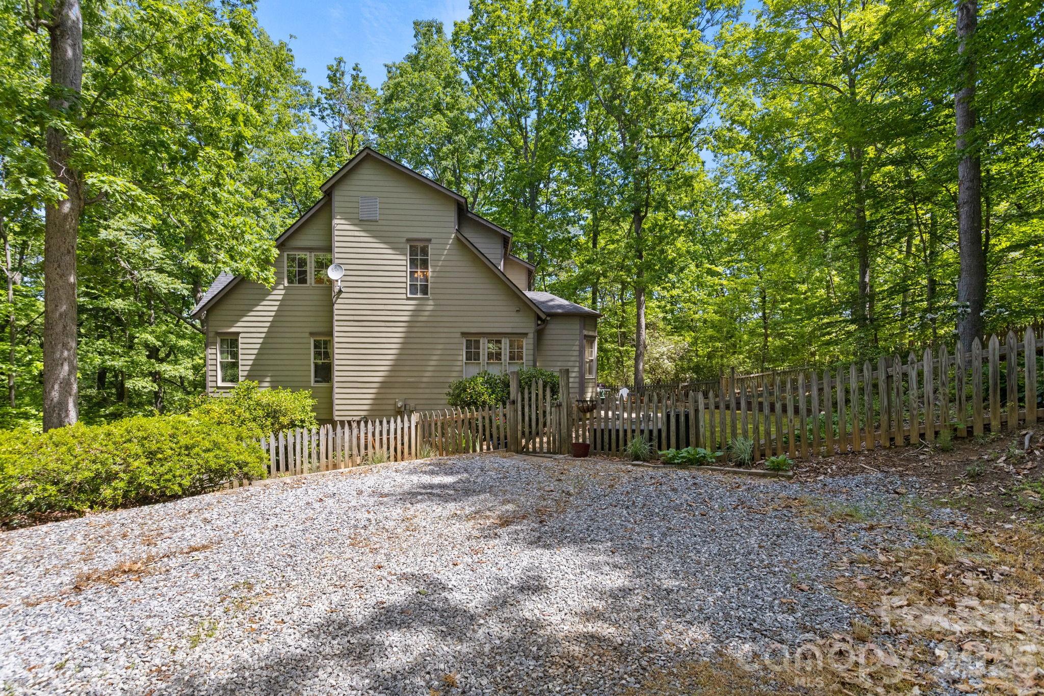 2825 Hunting Country Road Tryon NC 28782