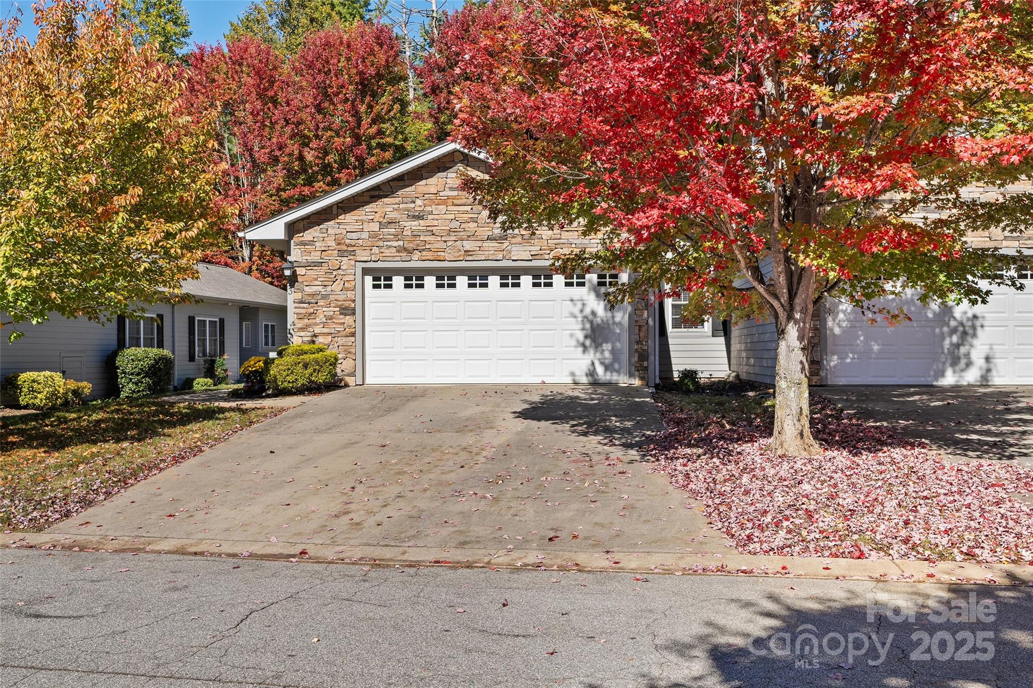 23 Holiday Drive Arden NC 28704