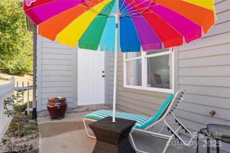 23 Holiday Drive Arden NC 28704