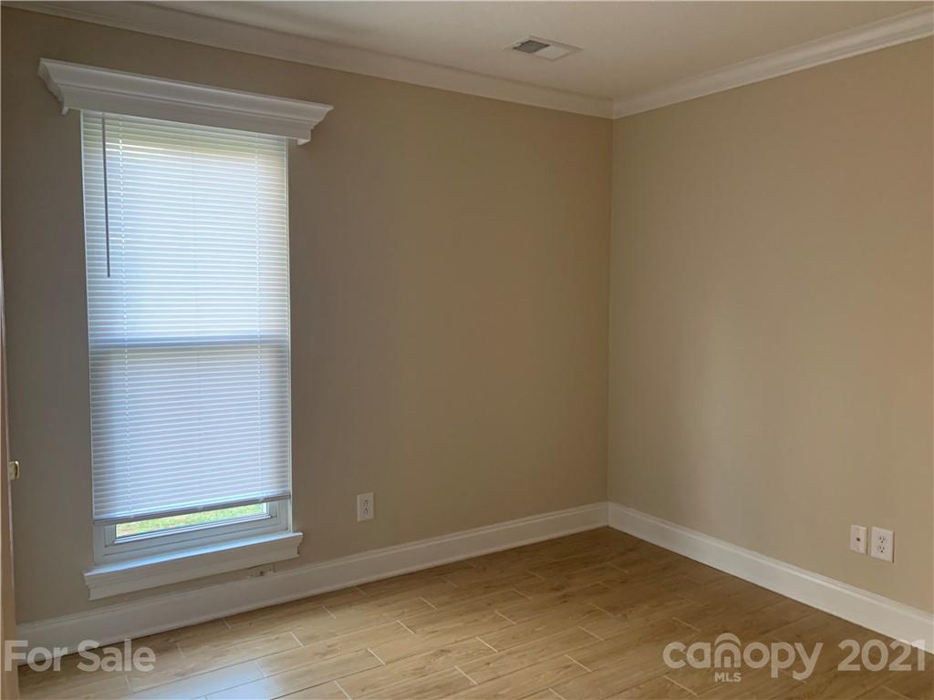 6739 Old Meadow Road Charlotte NC 28227