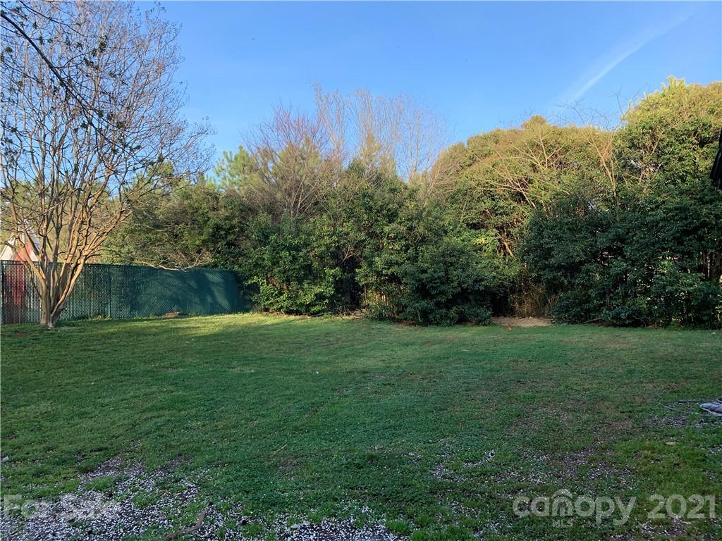 6739 Old Meadow Road Charlotte NC 28227