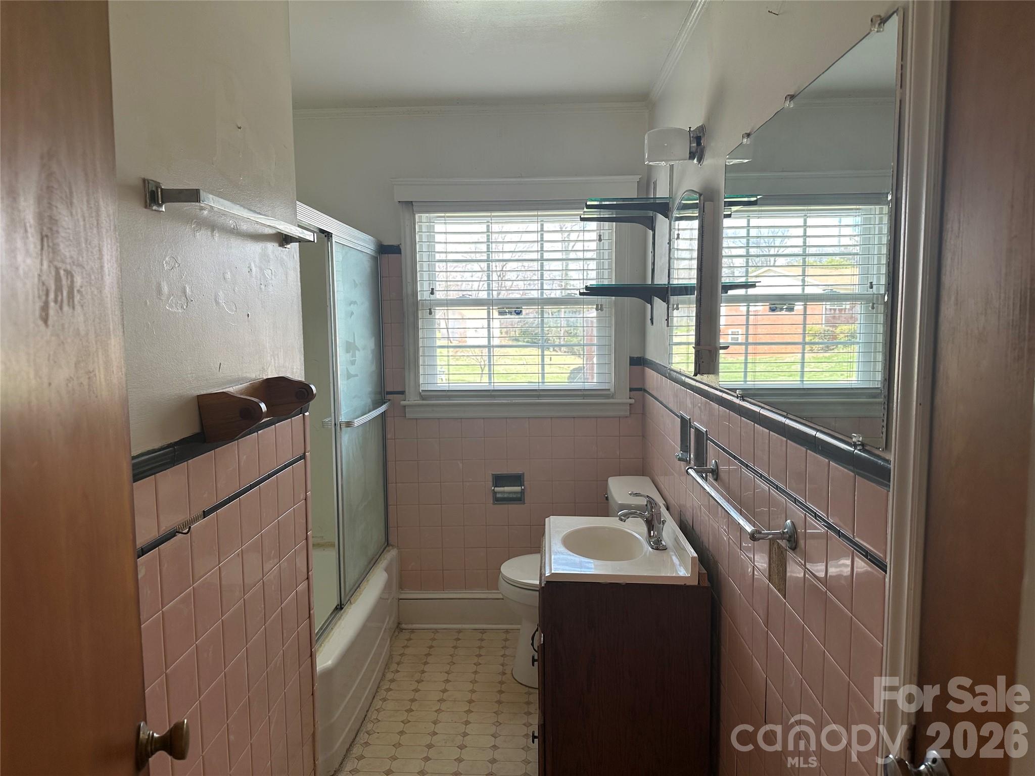 1435 Dean Street Charlotte NC 28216