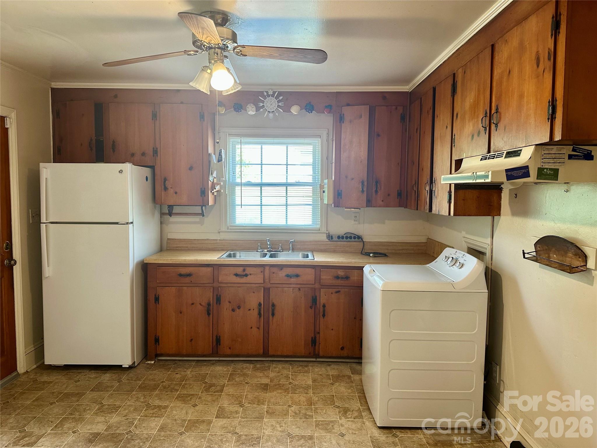 1435 Dean Street Charlotte NC 28216