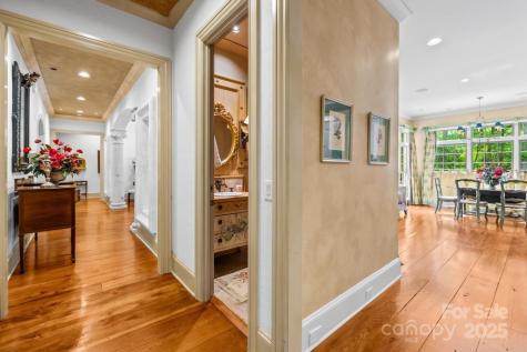 4523 Fox Brook Lane Charlotte NC 28211