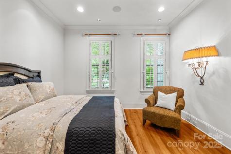 4523 Fox Brook Lane Charlotte NC 28211