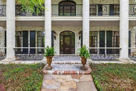 4523 Fox Brook Lane Charlotte NC 28211