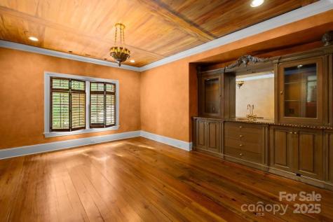 4523 Fox Brook Lane Charlotte NC 28211