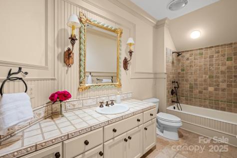 4523 Fox Brook Lane Charlotte NC 28211