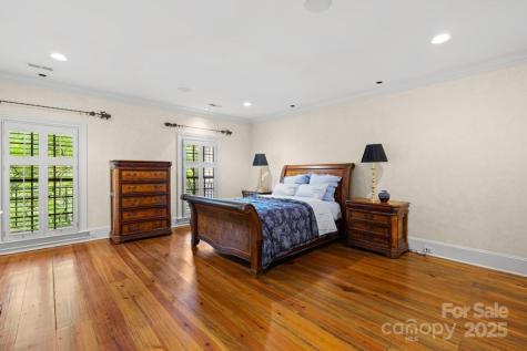 4523 Fox Brook Lane Charlotte NC 28211