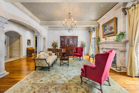 4523 Fox Brook Lane Charlotte NC 28211