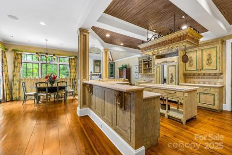 4523 Fox Brook Lane Charlotte NC 28211