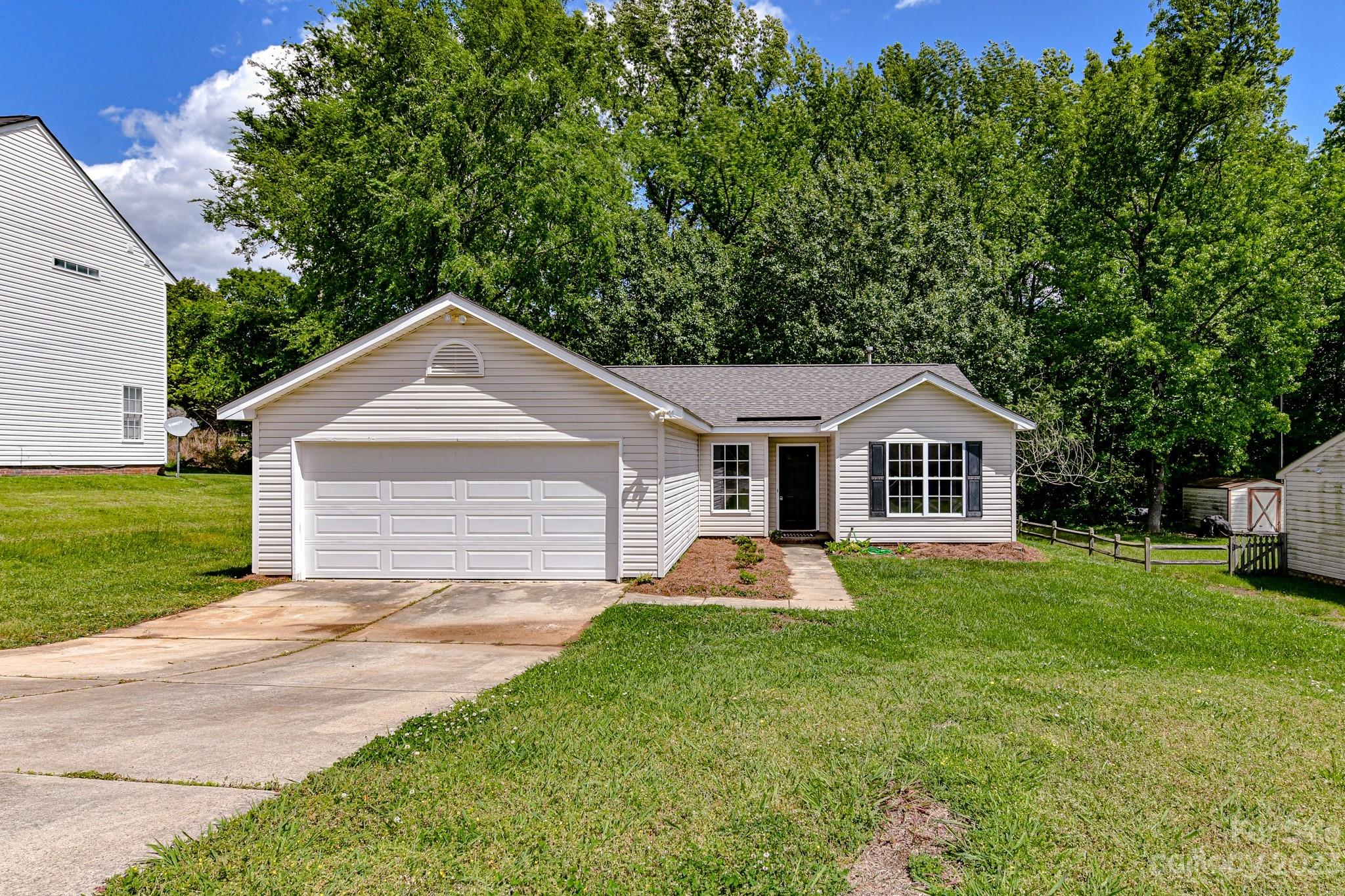 8210 Cadmium Court Charlotte NC 28215