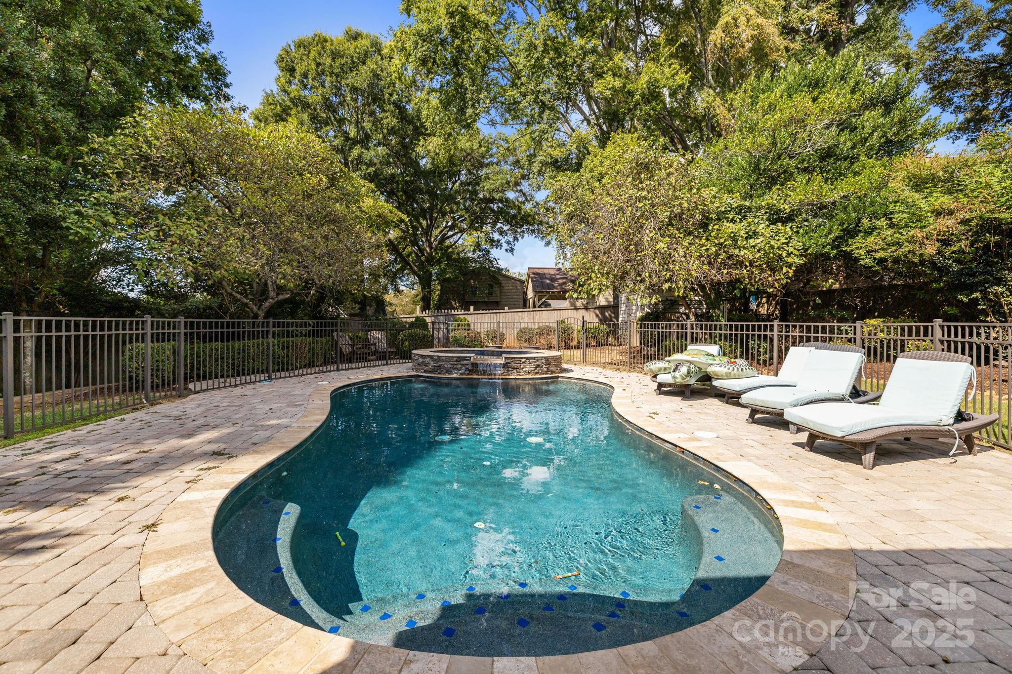 2209 Hassell Place Charlotte NC 28209