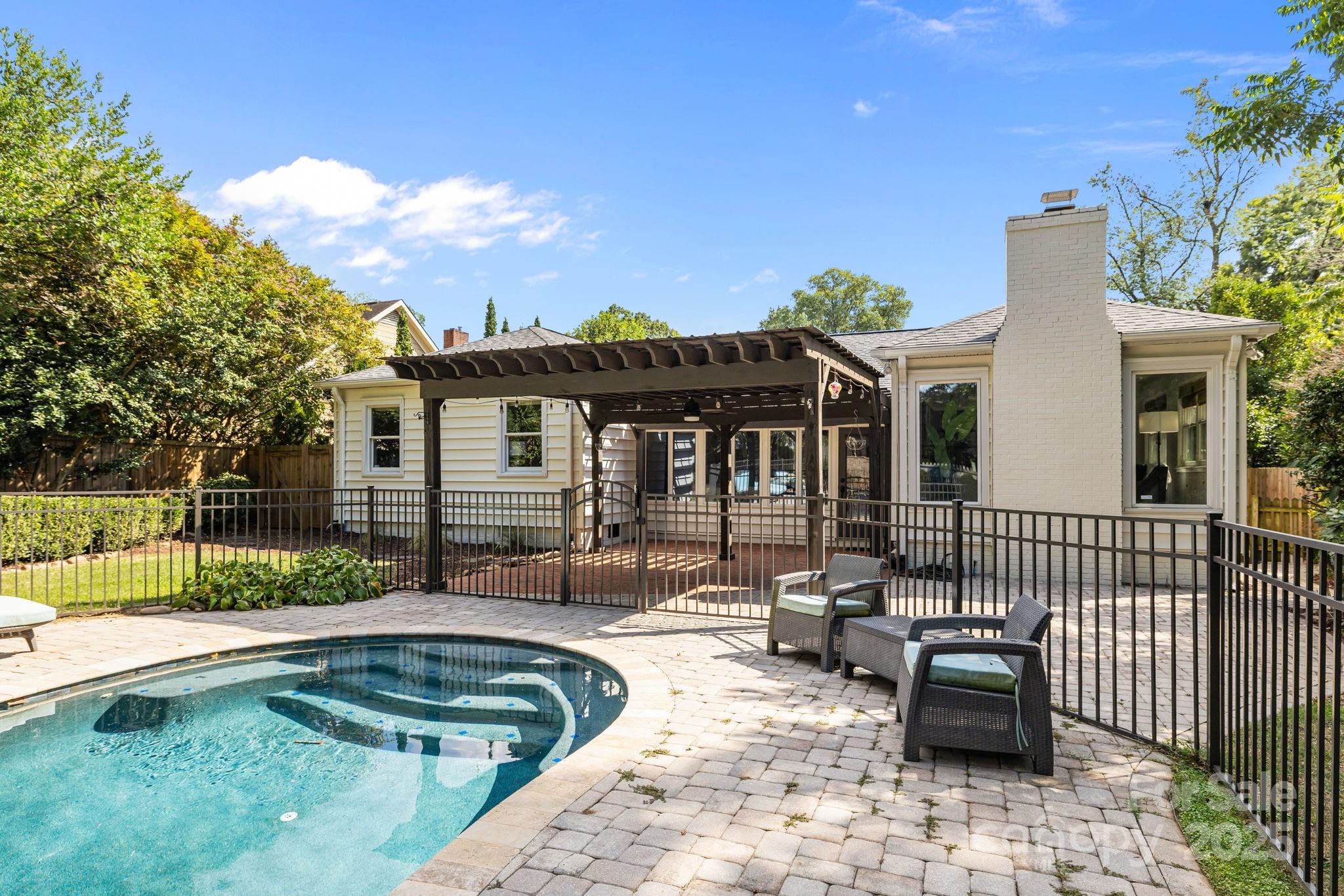2209 Hassell Place Charlotte NC 28209