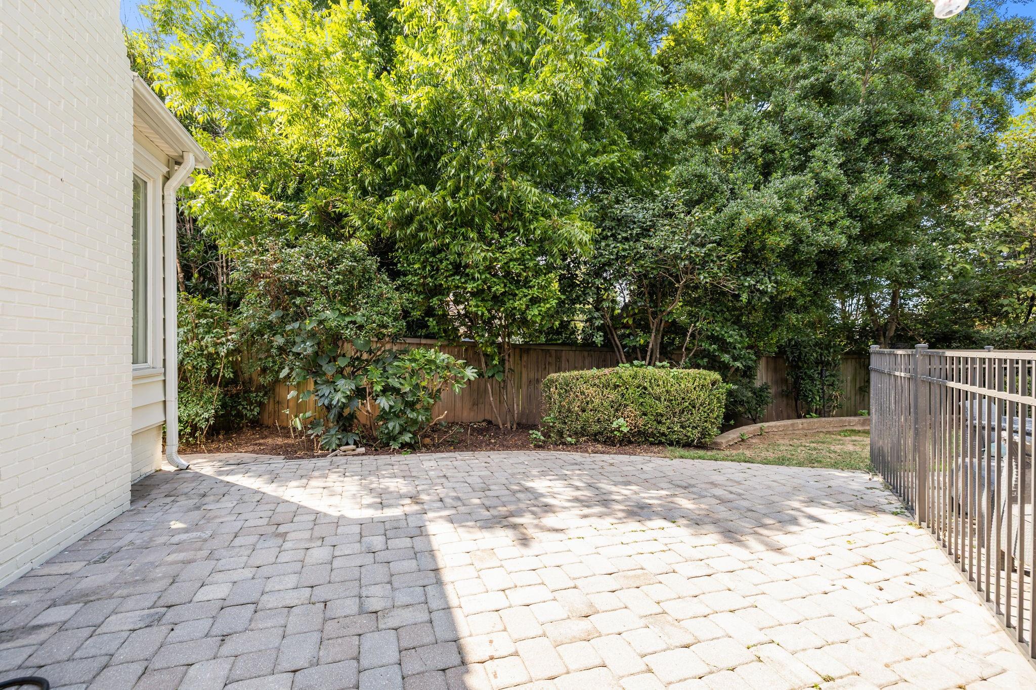 2209 Hassell Place Charlotte NC 28209