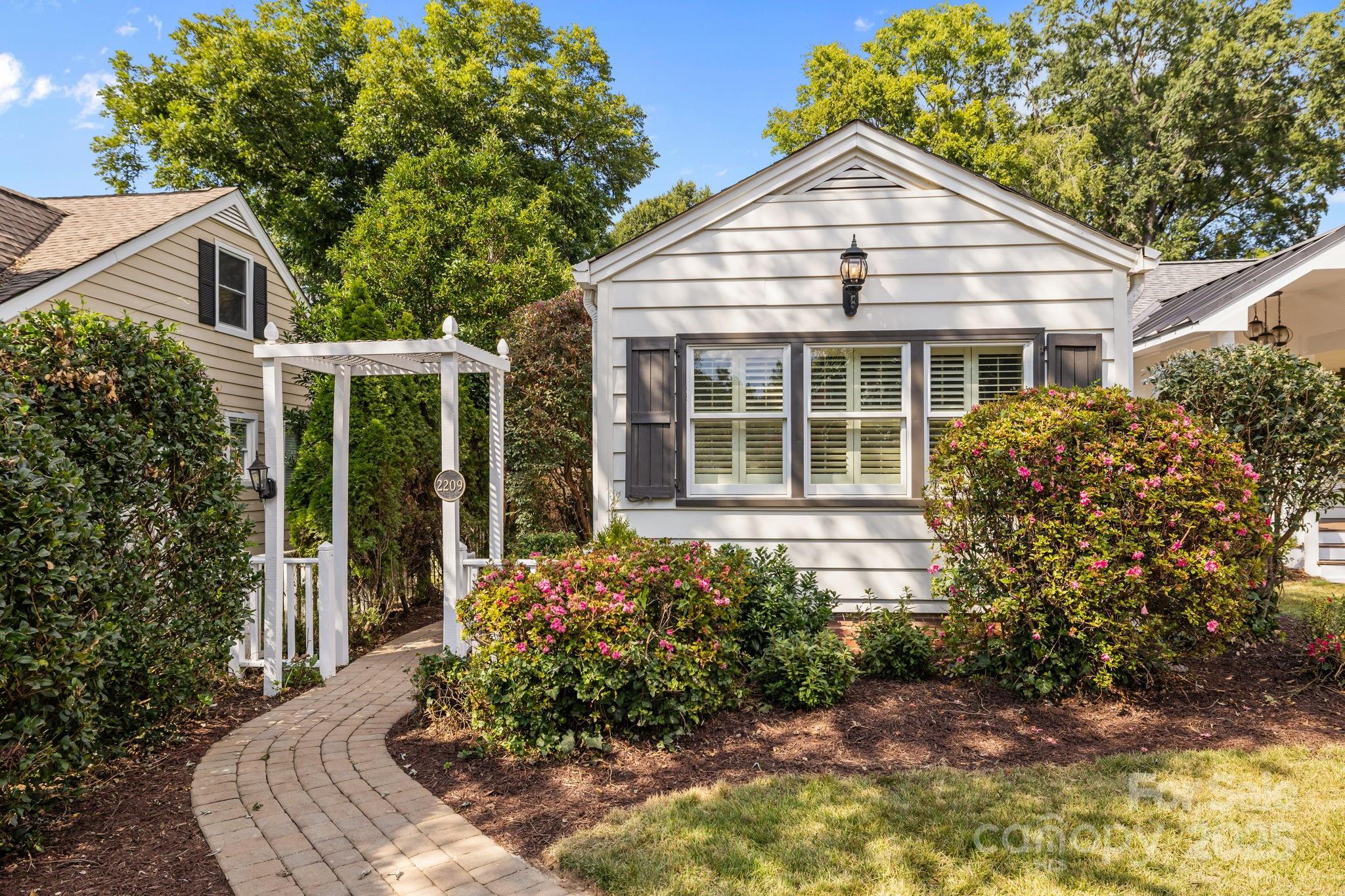 2209 Hassell Place Charlotte NC 28209