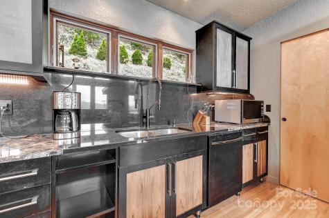 128 Leisure Mountain Road Asheville NC 28804