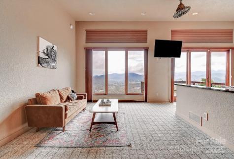 128 Leisure Mountain Road Asheville NC 28804