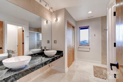 128 Leisure Mountain Road Asheville NC 28804