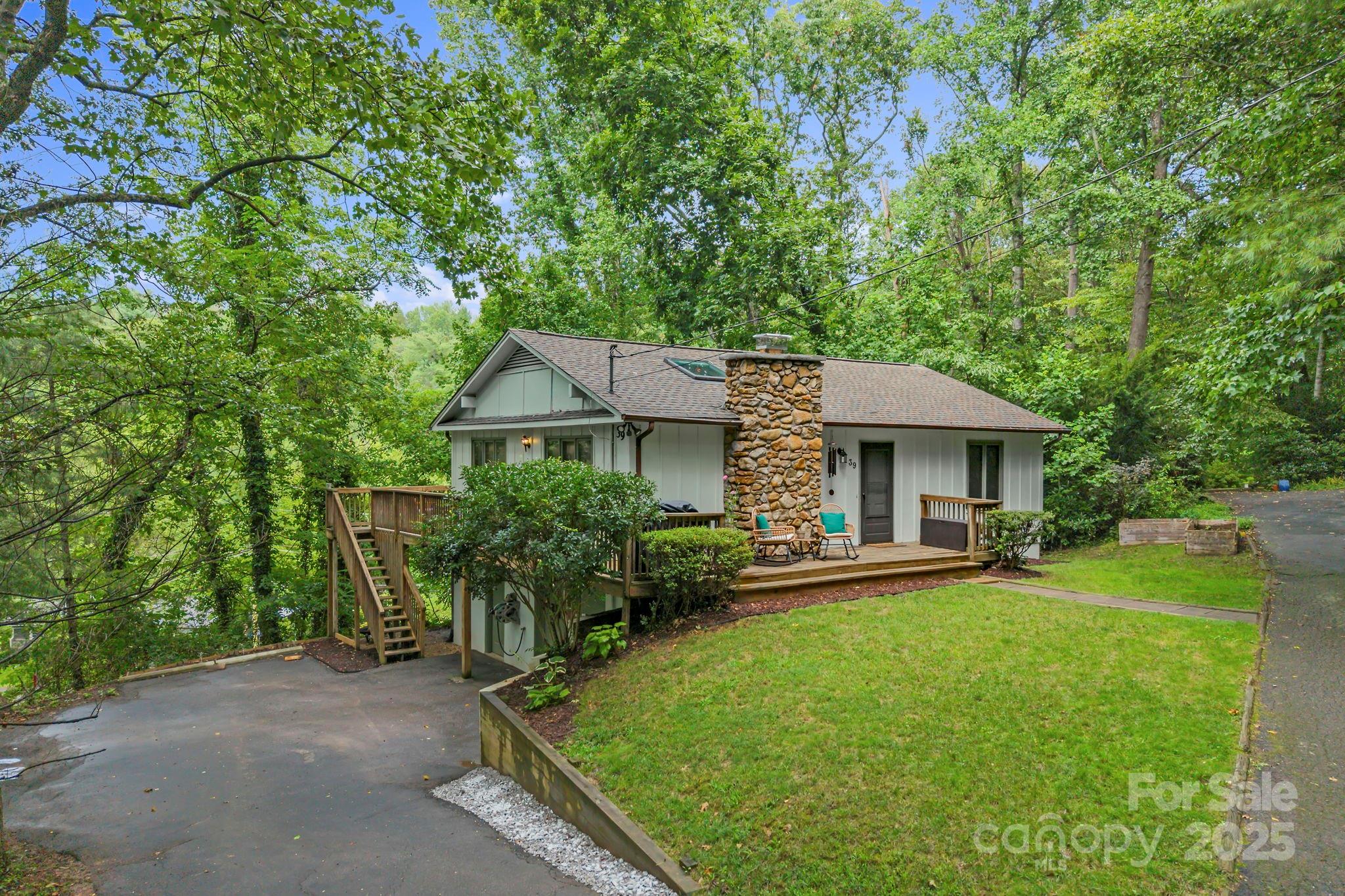39 Spooks Branch Extension Asheville NC 28804