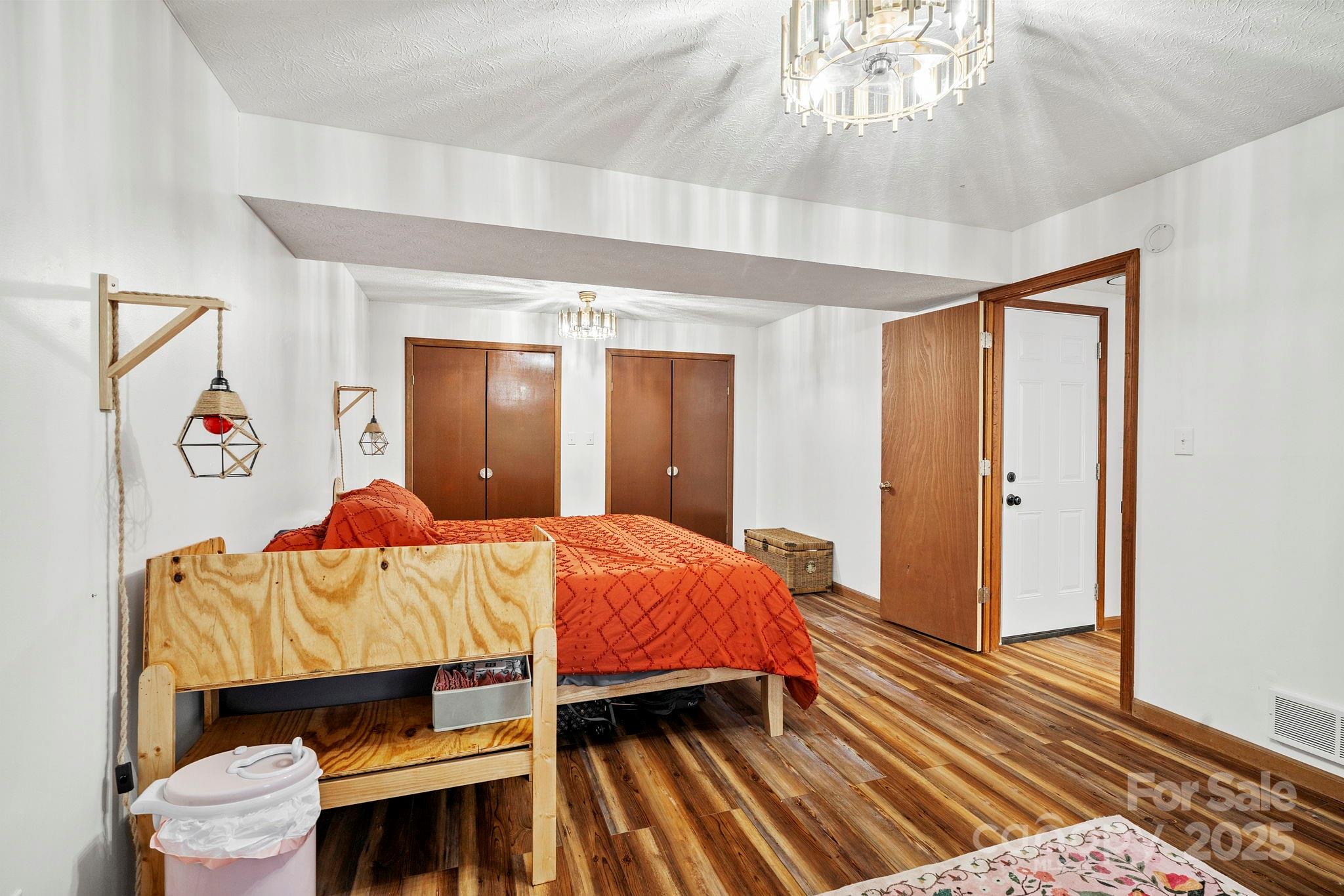 39 Spooks Branch Extension Asheville NC 28804