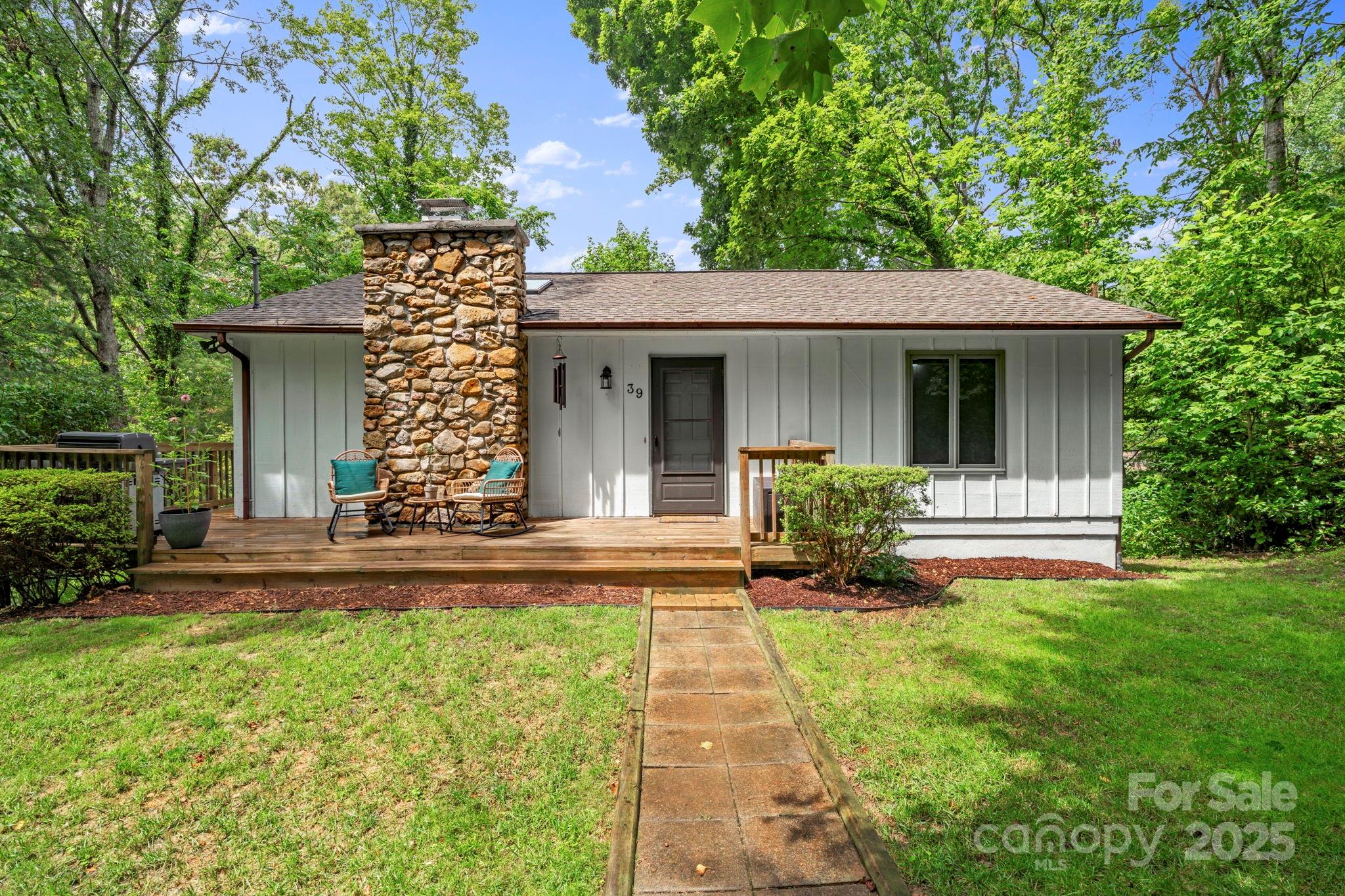 39 Spooks Branch Extension Asheville NC 28804