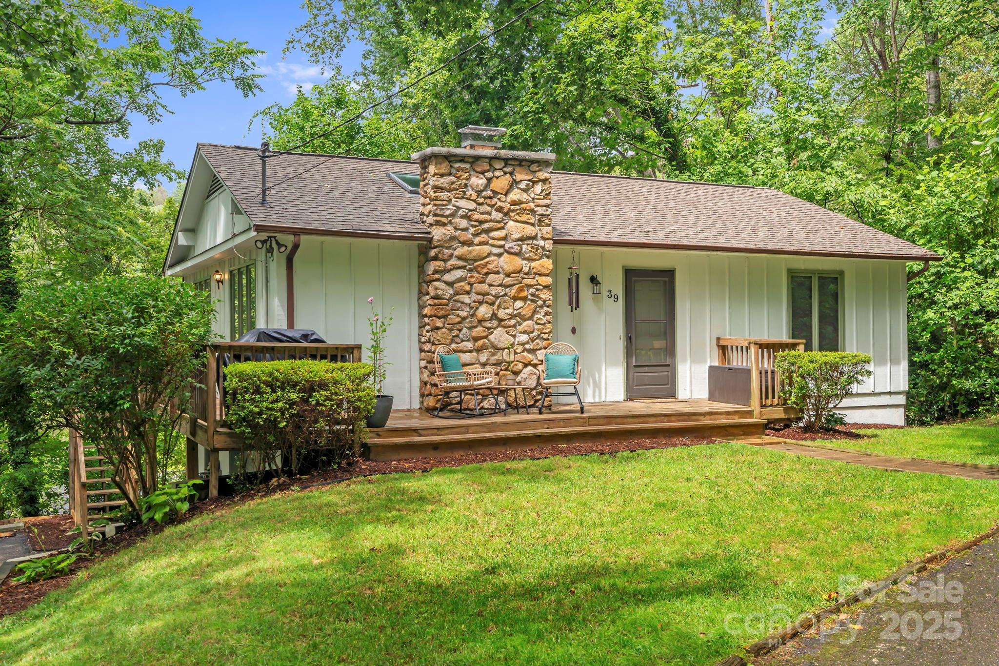 39 Spooks Branch Extension Asheville NC 28804