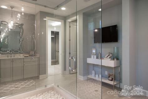 2008 Stratford Avenue Charlotte NC 28205