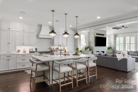 2008 Stratford Avenue Charlotte NC 28205