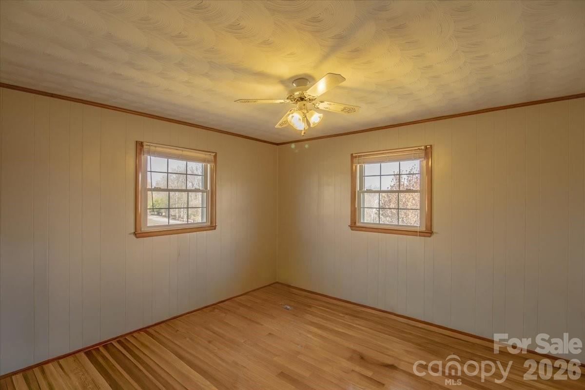 3556 White Plains Road Roaring River NC 28669