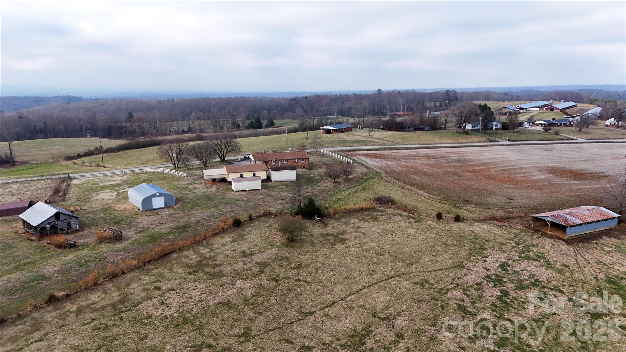 3556 White Plains Road Roaring River NC 28669