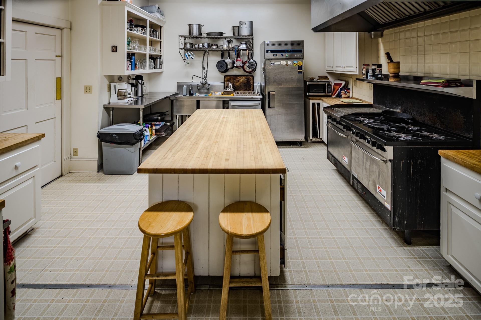 4584 & 4582 Nc Highway 194 S Banner Elk NC 28604