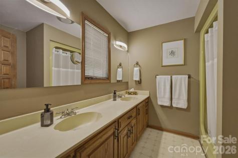 122 Lake Club Drive Nebo NC 28761