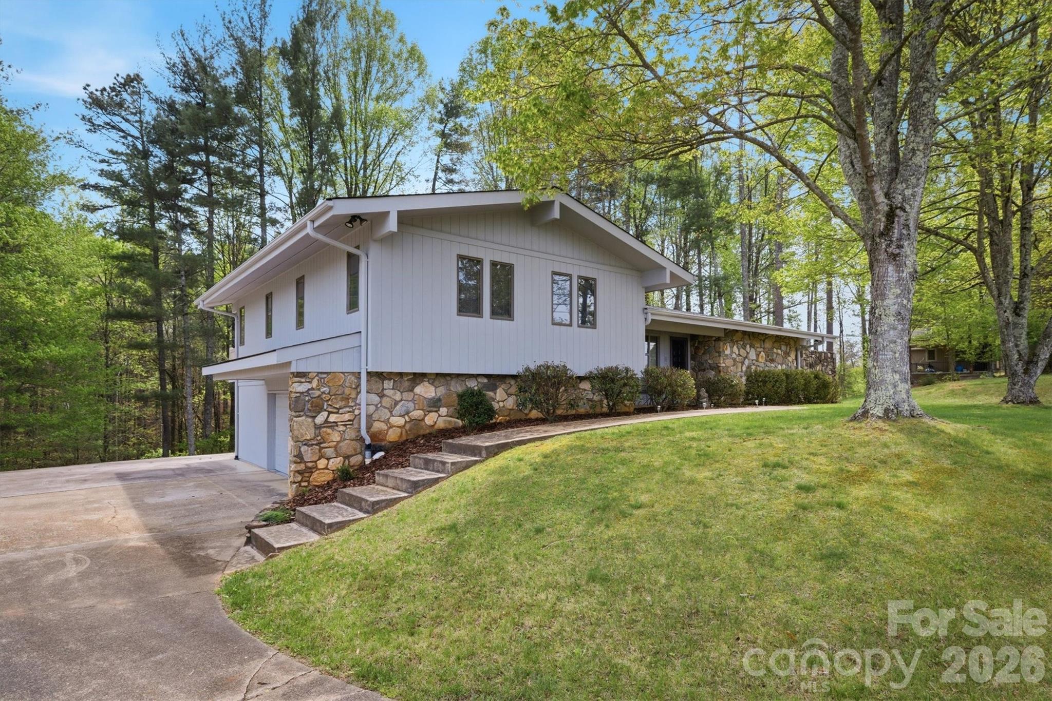 122 Lake Club Drive Nebo NC 28761