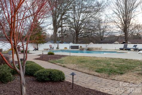 813 W Mountain Street Kings Mountain NC 28086