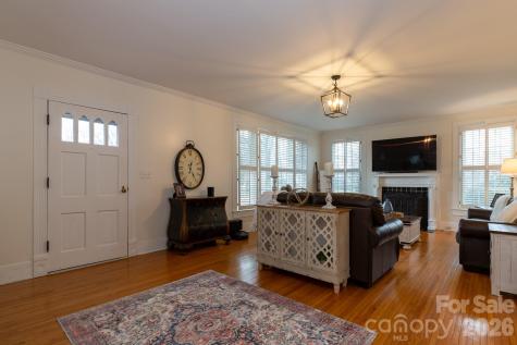 813 W Mountain Street Kings Mountain NC 28086