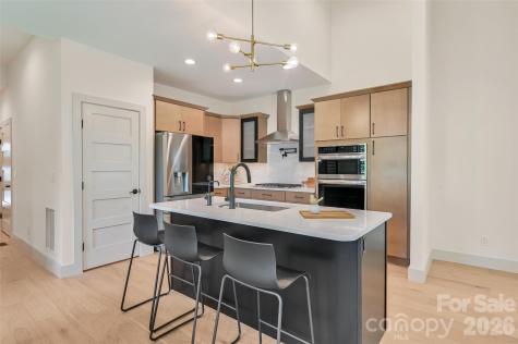 30 Sand Hill Road Asheville NC 28806