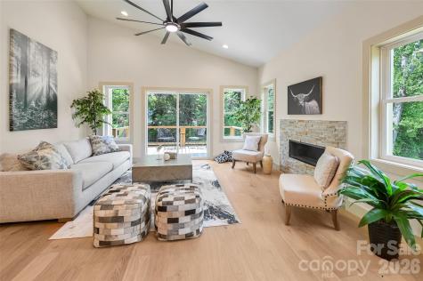 30 Sand Hill Road Asheville NC 28806