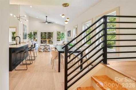 30 Sand Hill Road Asheville NC 28806