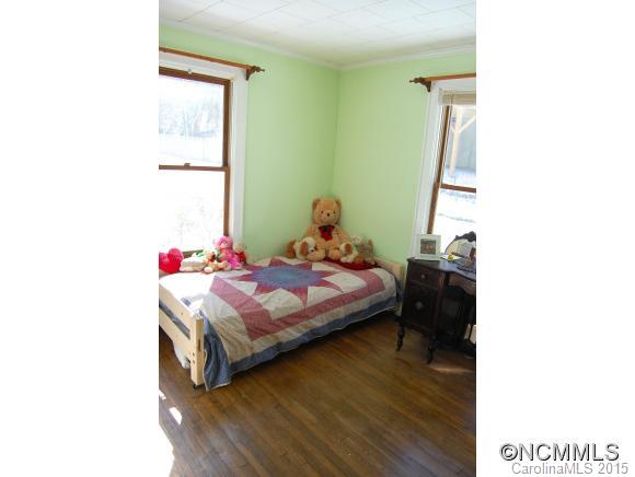 20 Bassett Road Asheville NC 28804