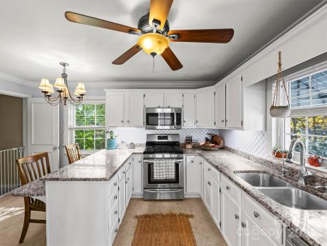 9 Hilltop Road Asheville NC 28803