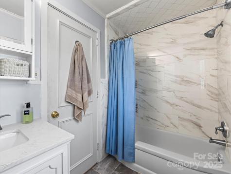 9 Hilltop Road Asheville NC 28803