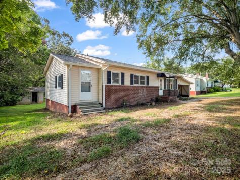 183 Hollywood Street Forest City NC 28043
