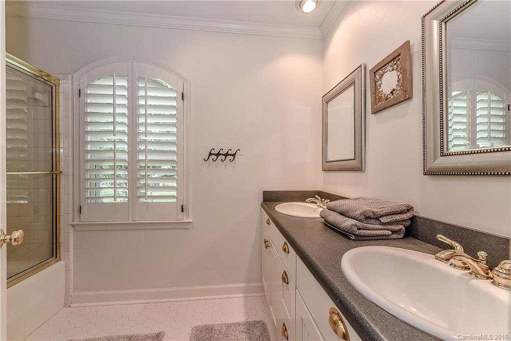 1803 Tenby Court Charlotte NC 28226