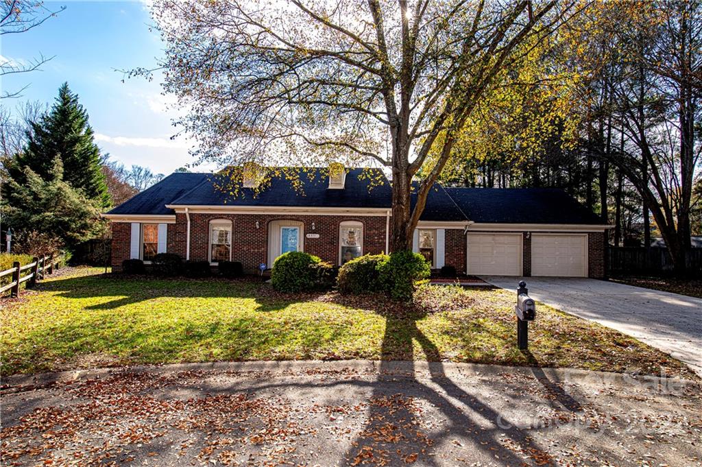 6311 English Elm Court Charlotte NC 28277