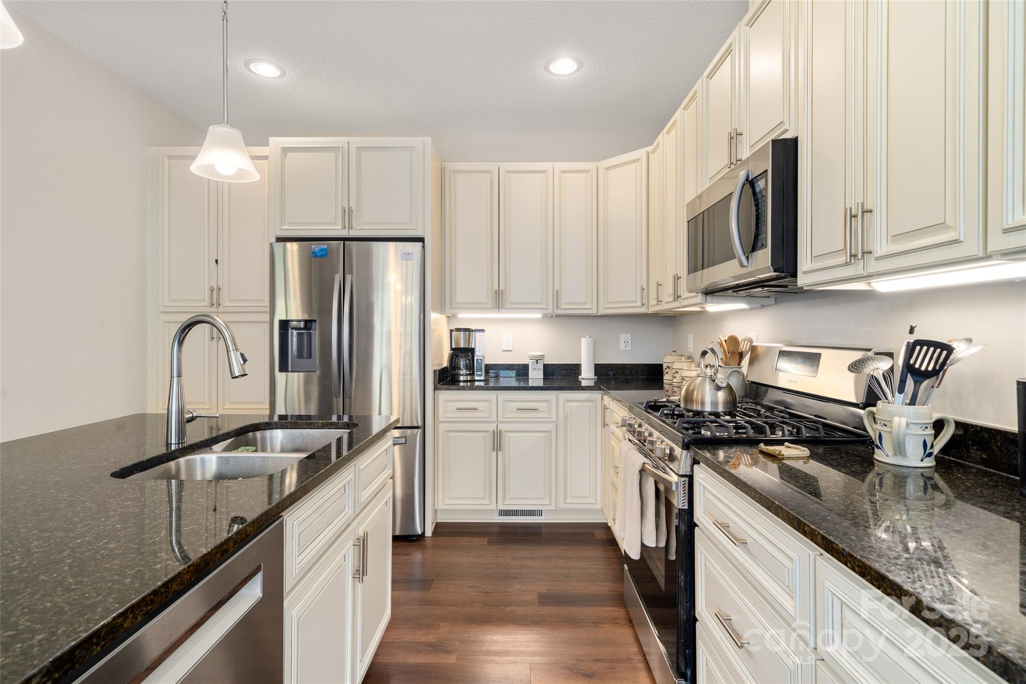 9 Vedder Way Swannanoa NC 28778