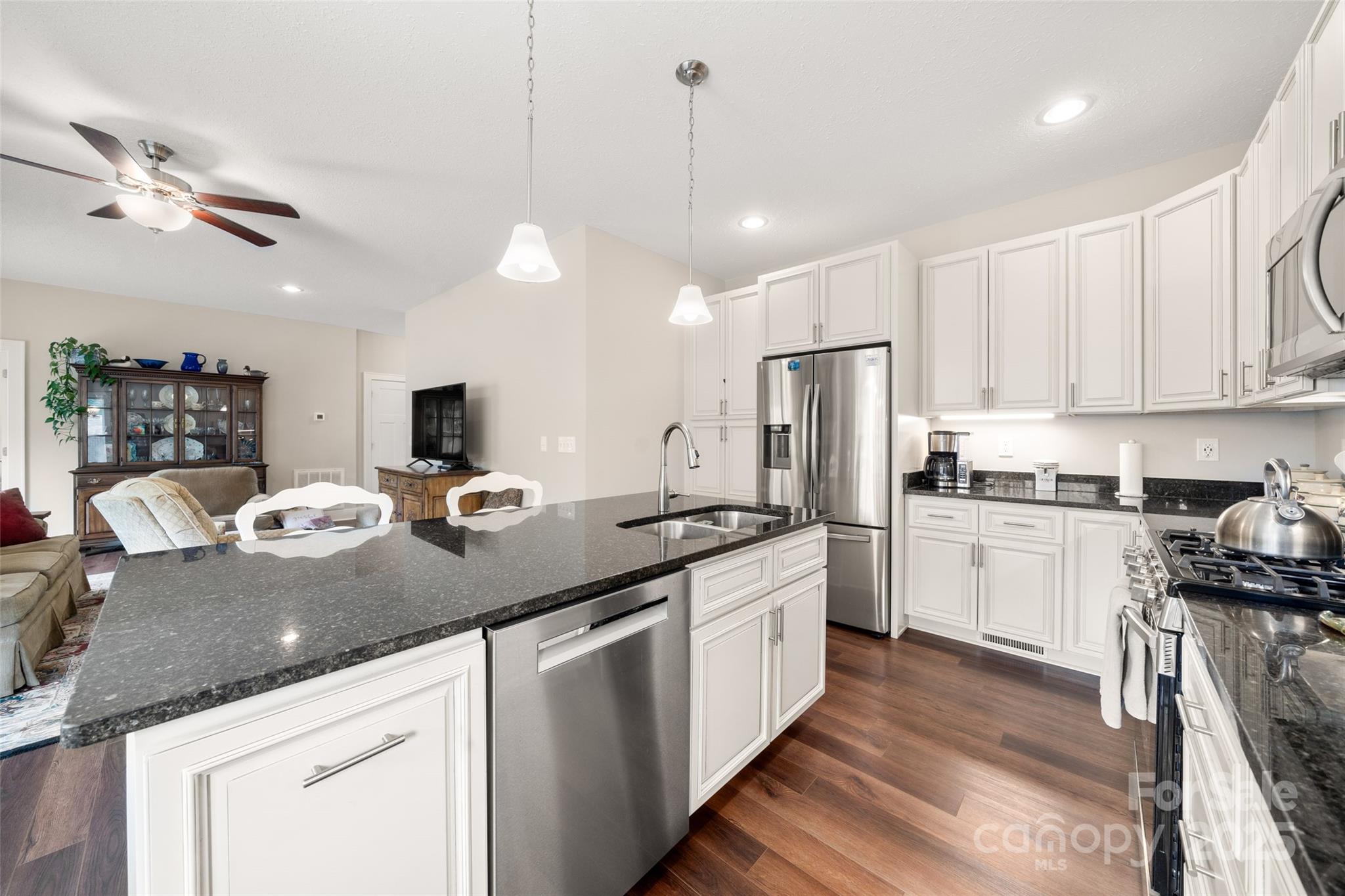 9 Vedder Way Swannanoa NC 28778