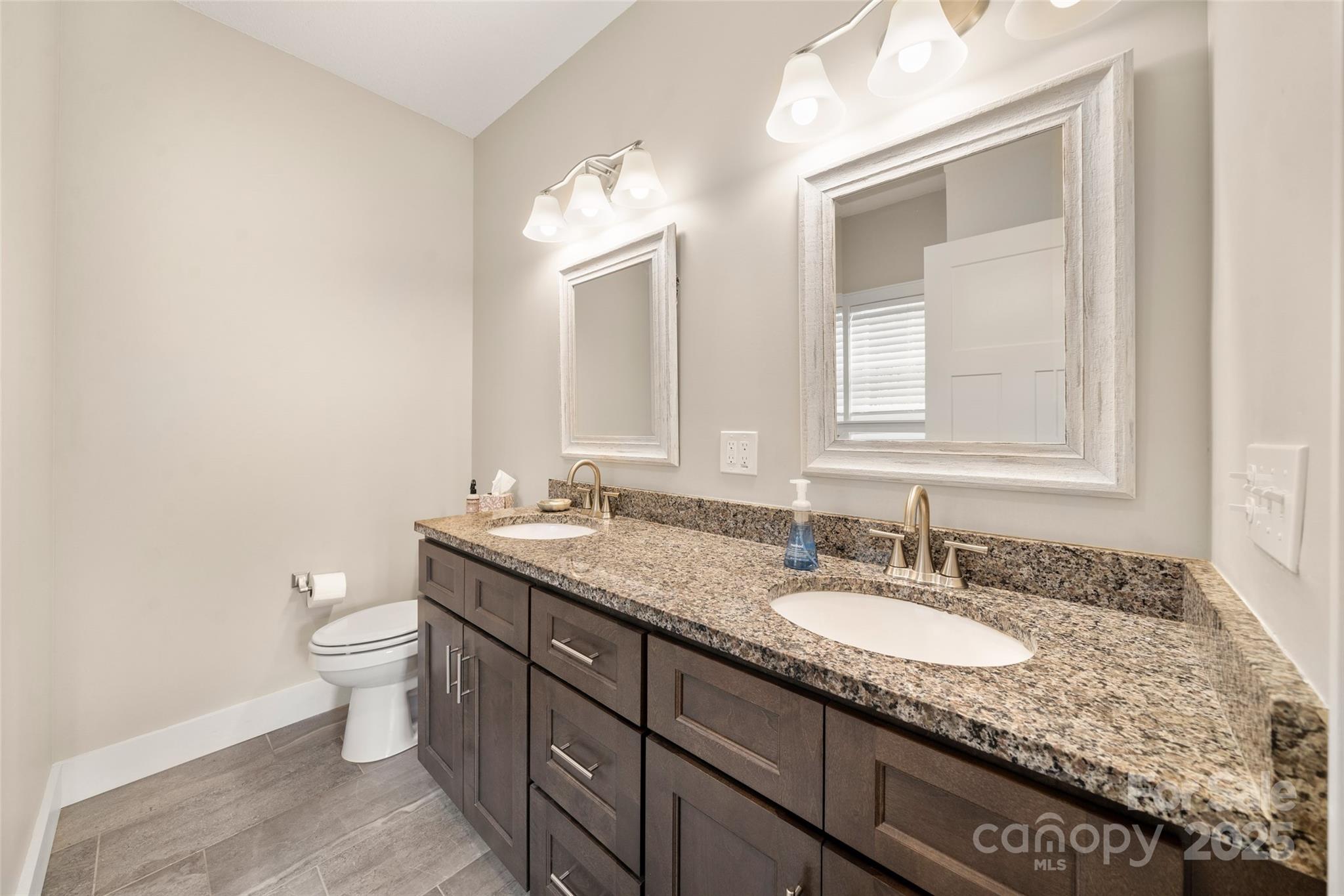 9 Vedder Way Swannanoa NC 28778