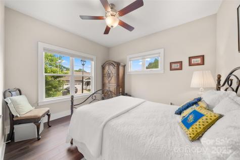 9 Vedder Way Swannanoa NC 28778