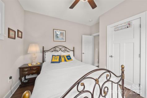 9 Vedder Way Swannanoa NC 28778